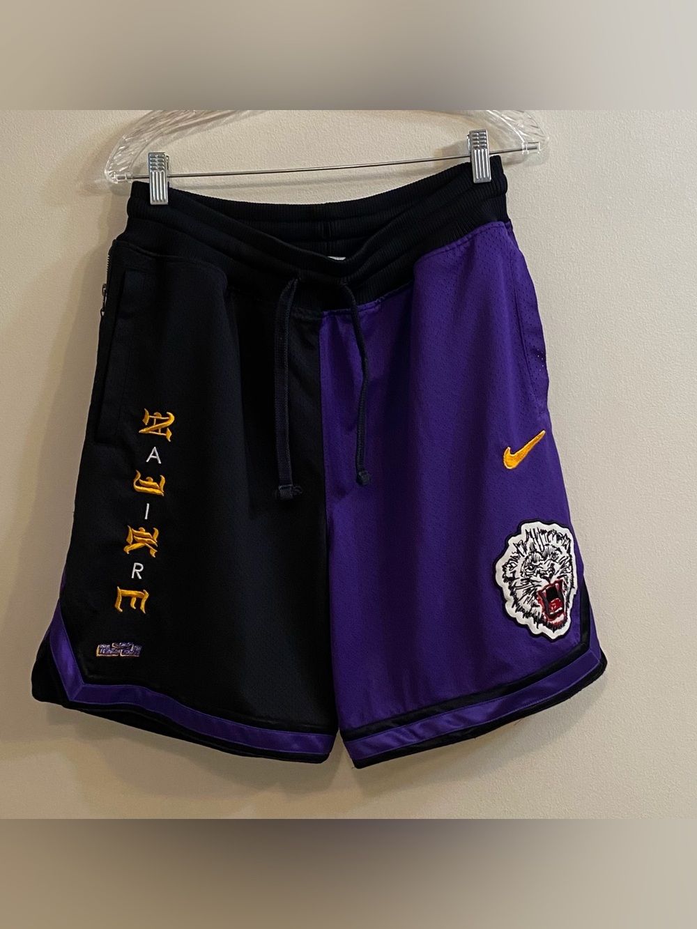 Nike x Atmos LeBron James "Hunt or Be Hunted" DNA Basketball Shorts Mens‎ L RARE